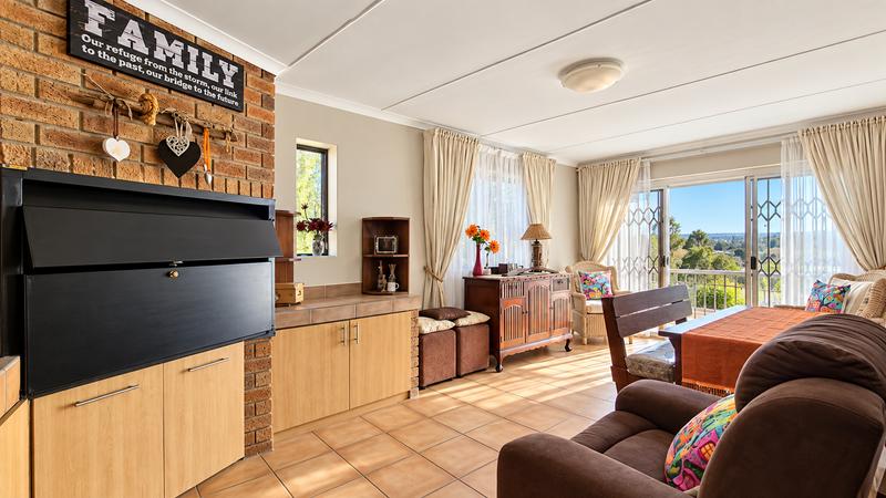 3 Bedroom Property for Sale in Fraaiuitsig Western Cape